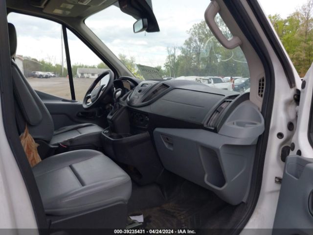 1FTYE1CM1KKA05322 Ford Transit-150