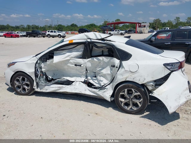 3KPF24AD0KE128679 KIA Forte Lxs
