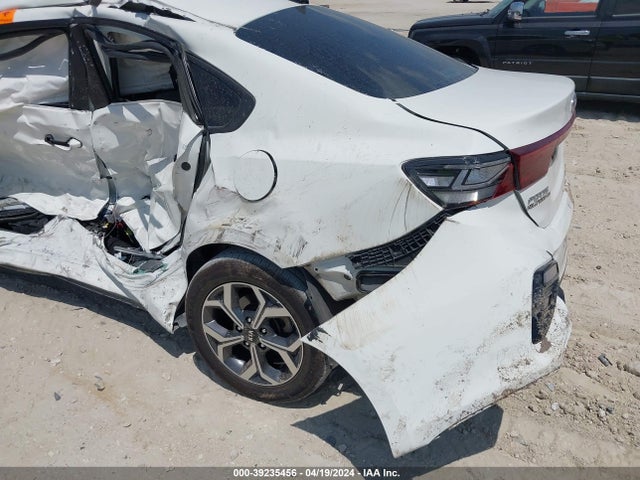3KPF24AD0KE128679 KIA Forte Lxs