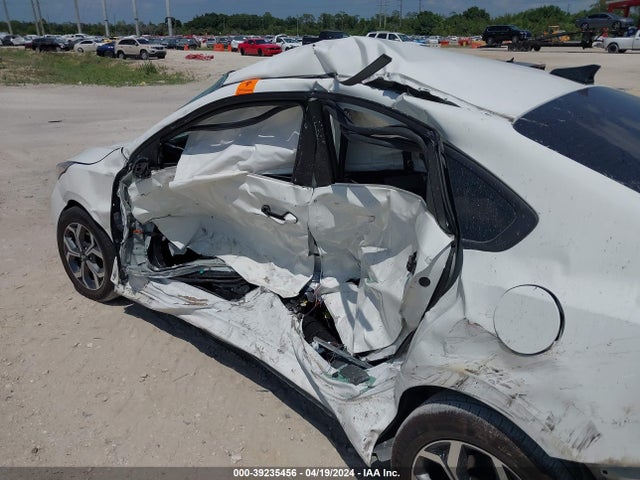 3KPF24AD0KE128679 KIA Forte Lxs