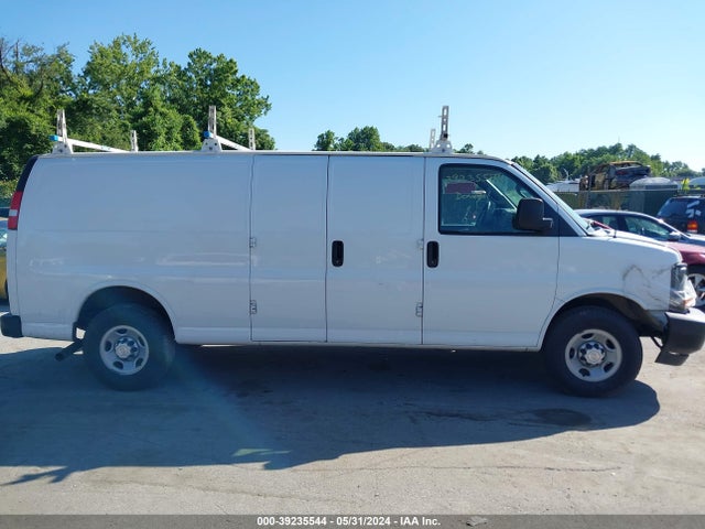 Chevrolet Express 2500 Work Van 2017 1GCWGBFF5H1125773 Image 13