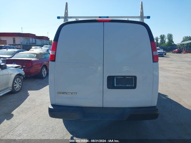 Chevrolet Express 2500 Work Van 2017 1GCWGBFF5H1125773 Image 16