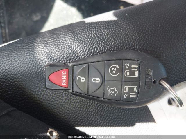 2C4RDGCG7KR766409 Dodge Grand Caravan Sxt