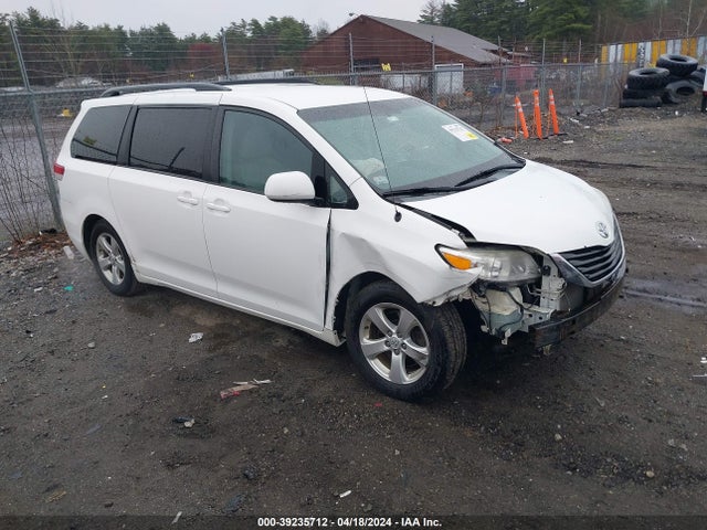 Toyota Sienna Le V6 8 Passenger 2014 5TDKK3DC7ES414633 main image