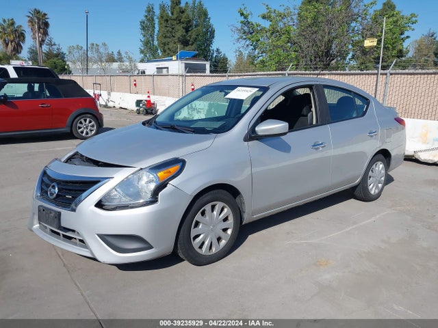 Nissan Versa 1.6 Sv 2018 3N1CN7AP3JL877754 Image 2