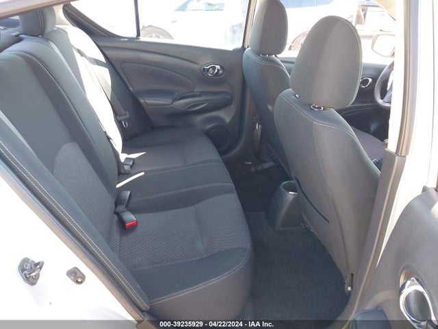 Nissan Versa 1.6 Sv 2018 3N1CN7AP3JL877754 Image 8