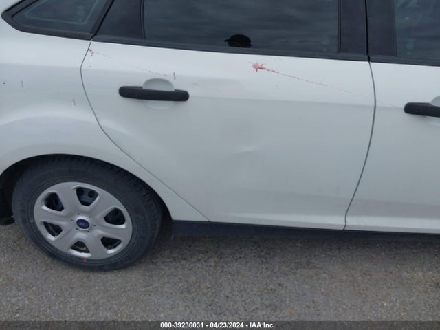 Ford FOCUS S 2017 1FADP3E29HL245002 Image 12