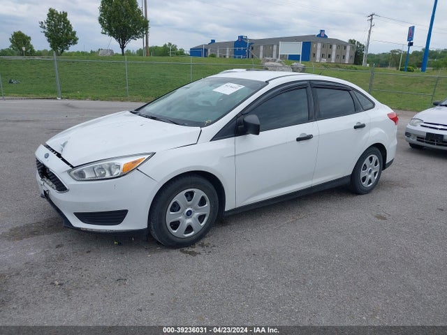 Ford FOCUS S 2017 1FADP3E29HL245002 Image 2