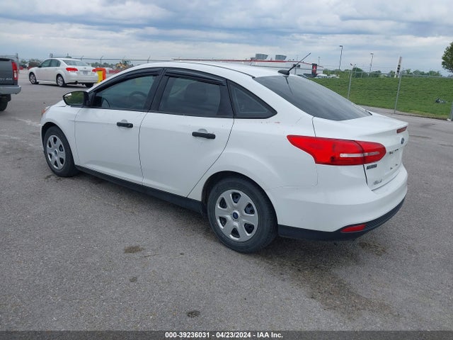 Ford FOCUS S 2017 1FADP3E29HL245002 Image 3
