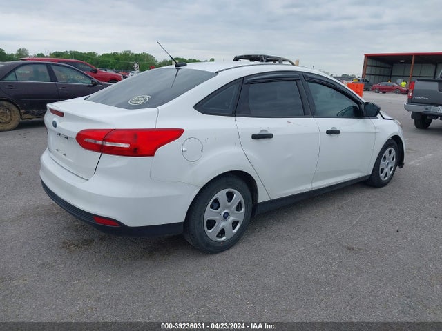 Ford FOCUS S 2017 1FADP3E29HL245002 Image 4