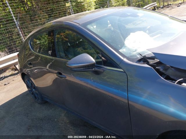 JM1BPANM3K1138375 Mazda Mazda3 Premium Package