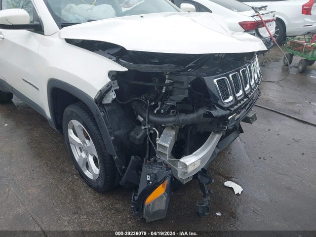 3C4NJDBB7KT670160 Jeep Compass Latitude 4x4