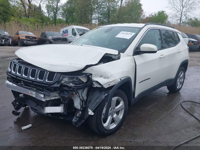 3C4NJDBB7KT670160 Jeep Compass Latitude 4x4
