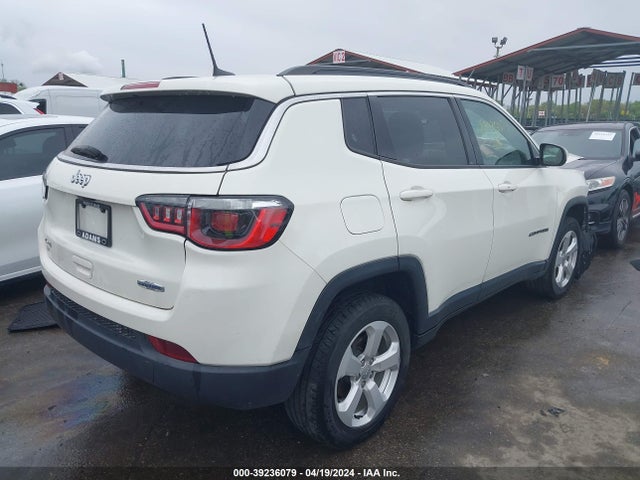 3C4NJDBB7KT670160 Jeep Compass Latitude 4x4