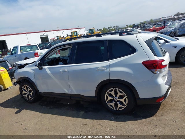 JF2SKAEC5NH427454 Subaru Forester