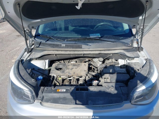 KIA Soul 2017 KNDJN2A22H7413039 Image 10