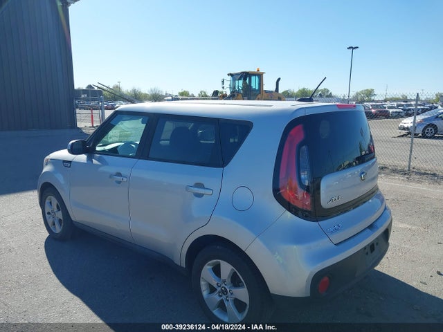 KIA Soul 2017 KNDJN2A22H7413039 Image 3