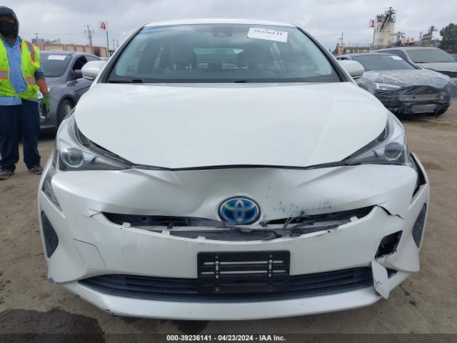 Toyota Prius Two 2017 JTDKBRFU5H3563556 Image 12