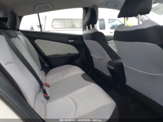 Toyota Prius Two 2017 JTDKBRFU5H3563556 Image 8