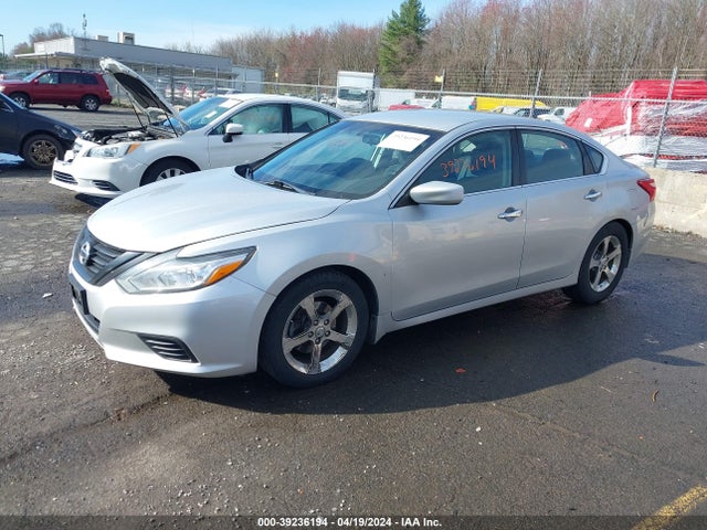 Nissan Altima 2.5 S 2017 1N4AL3AP6HC131216 Image 2