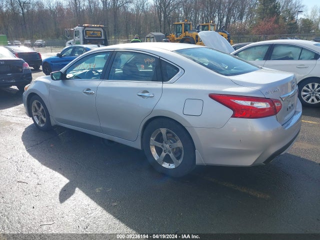 Nissan Altima 2.5 S 2017 1N4AL3AP6HC131216 Image 3