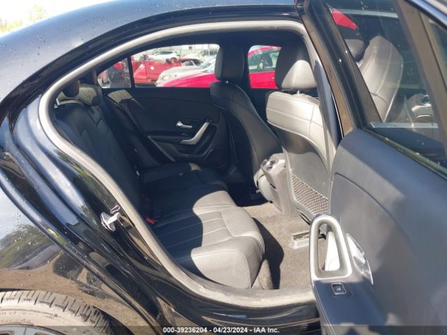 W1K3G4FB1LJ214699 Mercedes-Benz A 220 4matic