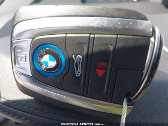 WBY2Z2C57FV392468 BMW I8