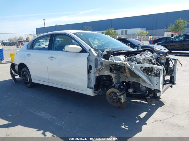Nissan Altima 2.5 S 2018 1N4AL3AP9JC155872 Image 1