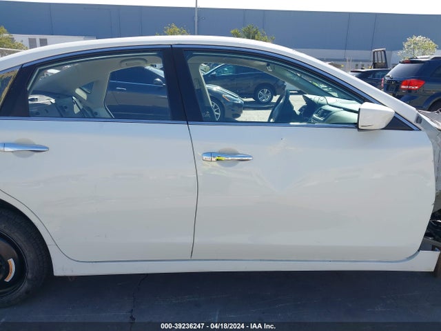 Nissan Altima 2.5 S 2018 1N4AL3AP9JC155872 Image 13
