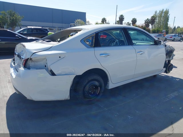 Nissan Altima 2.5 S 2018 1N4AL3AP9JC155872 Image 4