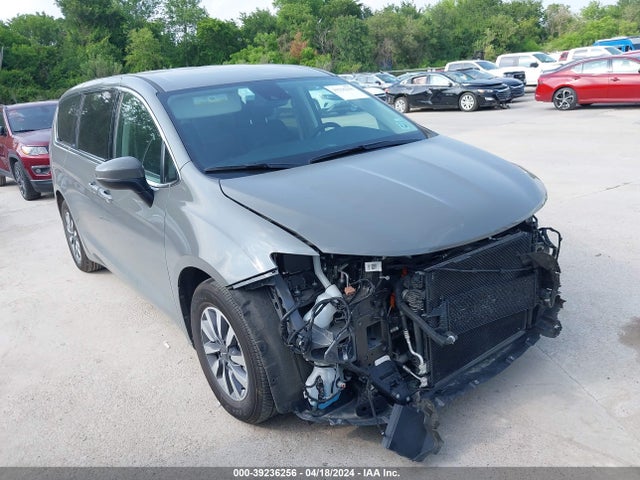 Chrysler Pacifica Hybrid Touring L 2023 2C4RC1L7XPR614096 Image 1