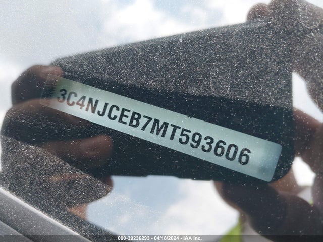 3C4NJCEB7MT593606 Jeep Compass 80th Anniversary Fwd