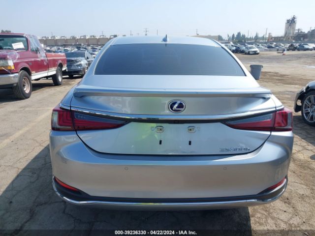 58ADA1C12NU014916 Lexus ES 300H