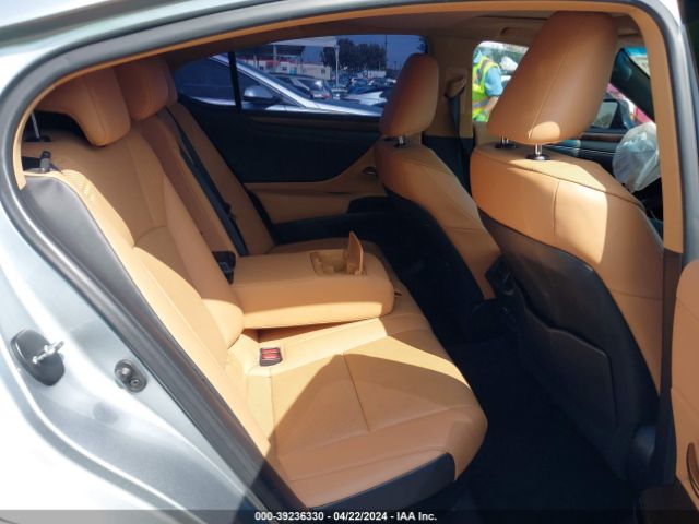 58ADA1C12NU014916 Lexus ES 300H