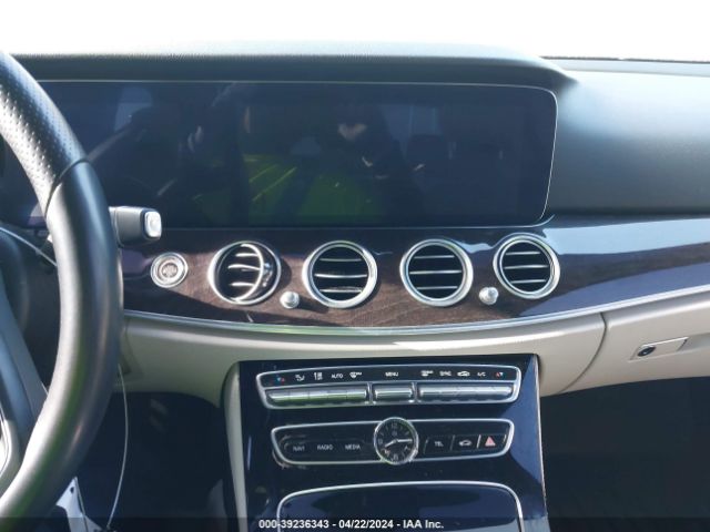WDDZF4JB7HA285918 Mercedes-Benz E 300