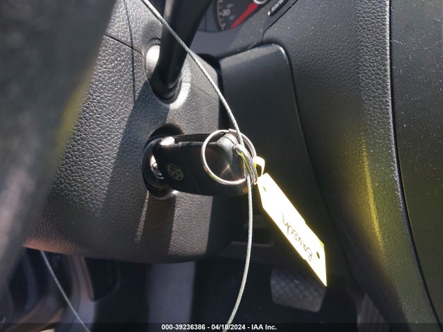 3VW2K7AJ1EM320920 Volkswagen Jetta 2.0l S