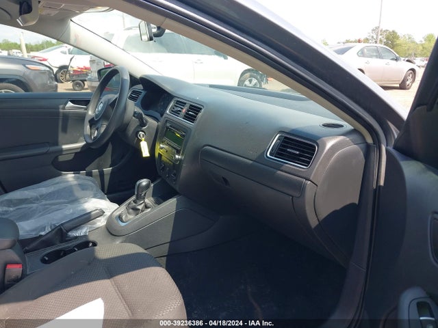 3VW2K7AJ1EM320920 Volkswagen Jetta 2.0l S