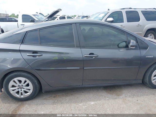 Toyota Prius Two 2016 JTDKBRFU8G3023214 Image 13