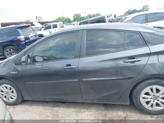 Toyota Prius Two 2016 JTDKBRFU8G3023214 Image 14
