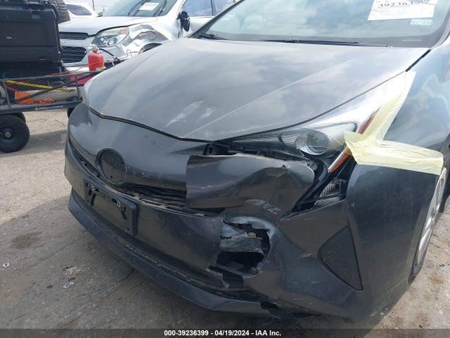 Toyota Prius Two 2016 JTDKBRFU8G3023214 Image 6
