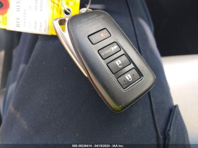 JTJYARBZ7G2029183 Lexus NX 200T