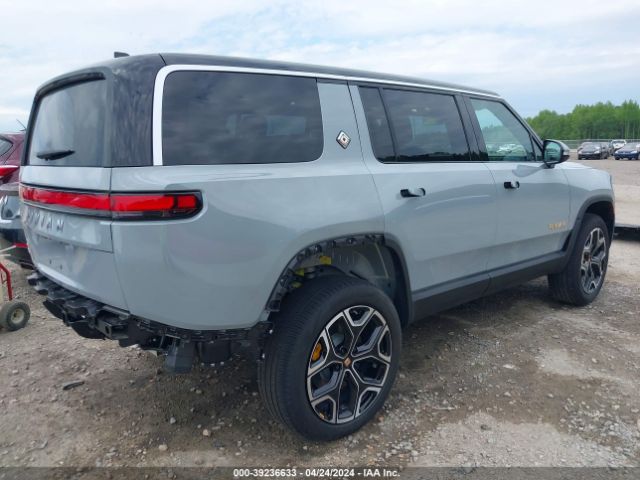 7PDSGABA9PN017336 Rivian R1s Adventure
