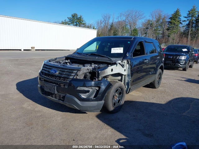Ford Utility Police Interceptor 2017 1FM5K8AR6HGA35698 Image 2