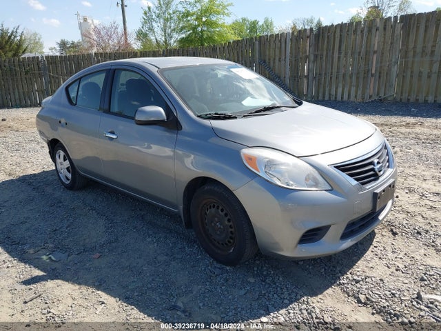 Nissan Versa 1.6 Sv 2014 3N1CN7AP8EL828412 zdjęcie główne