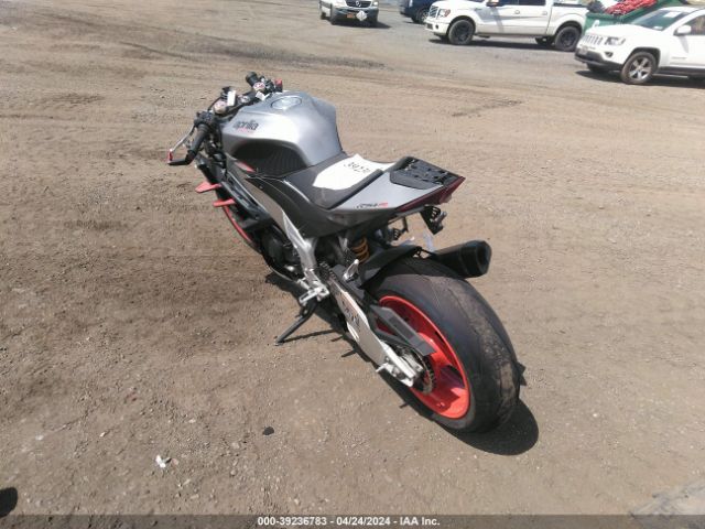 2021 APRILIA RSV4 ZD4KYUA0XMS000142 Photo 2