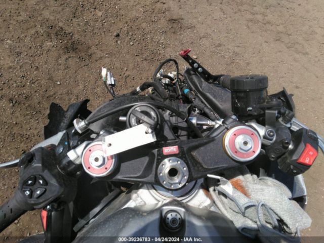 2021 APRILIA RSV4 ZD4KYUA0XMS000142 Photo 6