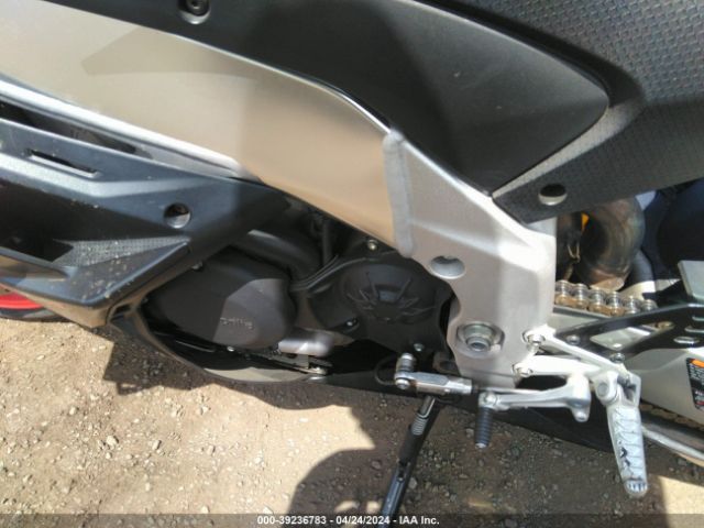 2021 APRILIA RSV4 ZD4KYUA0XMS000142 Photo 8