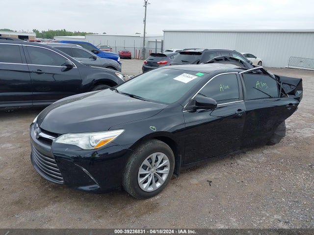 Toyota CAMRY LE 2016 4T1BF1FKXGU529444 Image 2