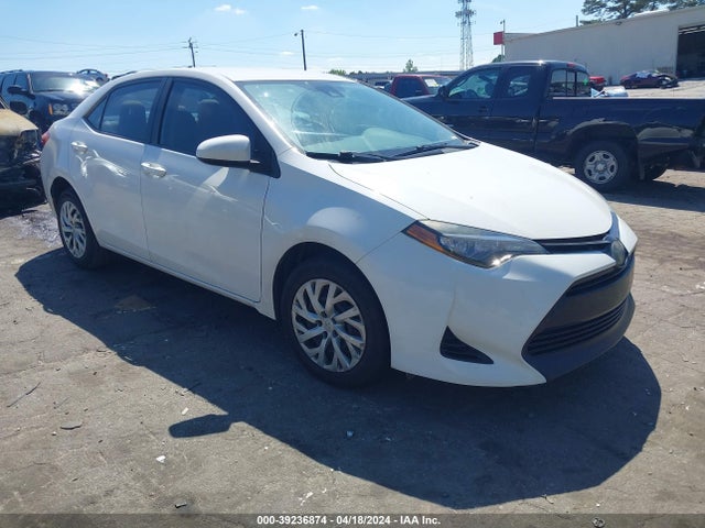 Toyota COROLLA LE 2017 5YFBURHEXHP606022 zdjęcie główne