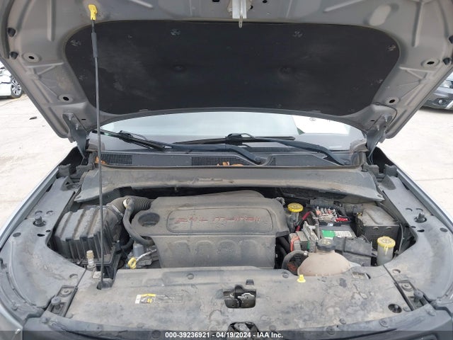 3C4NJCBB7JT124970 Jeep Compass Latitude Fwd